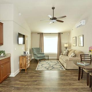 Gallery Photo 13